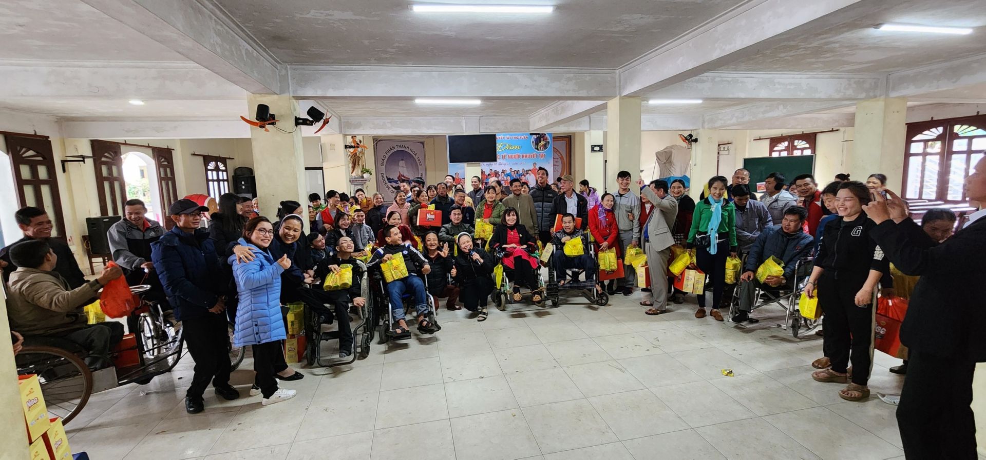 Tập Đoàn NCT3 Trao tặng 120 suất quà cho CLB Người khuyết tật tại Tỉnh Thanh Hóa